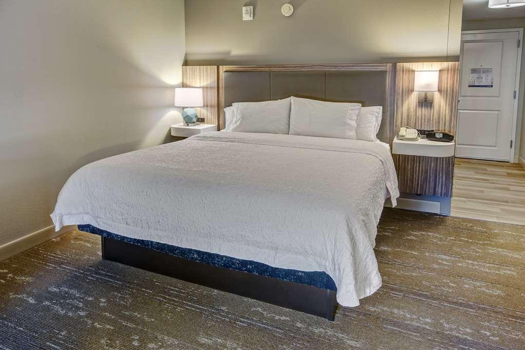 Hampton Inn & Suites Fort Myers Estero Pokoj fotografie